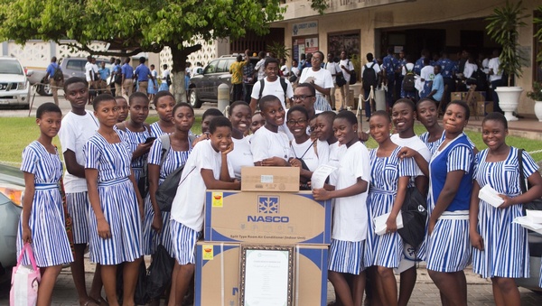Knight Piésold Ghana desafía a los estudiantes en la competencia de modelado de presas